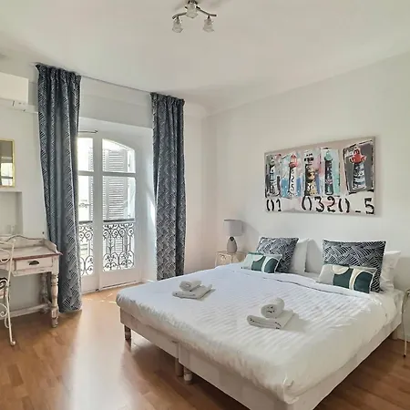 Nadia By Terry's Homes Apartman *