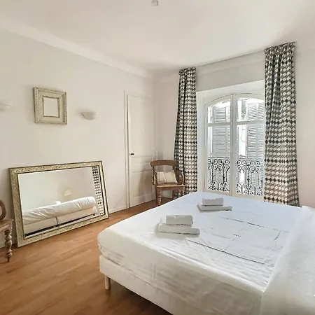 Nadia By Terry's Homes Κάννες