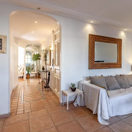 Nadia By Terry's Homes Appartement *