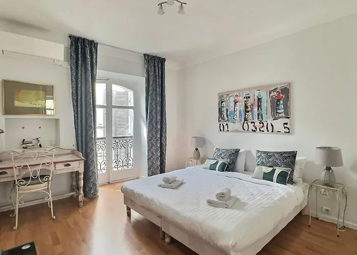 Nadia By Terry's Homes Apartmán *